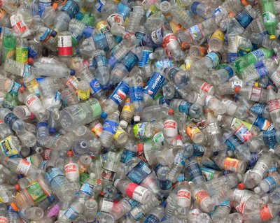 2.000.000 πλαστικά μπουκάλια πετιούνται κάθε 5 λεπτά